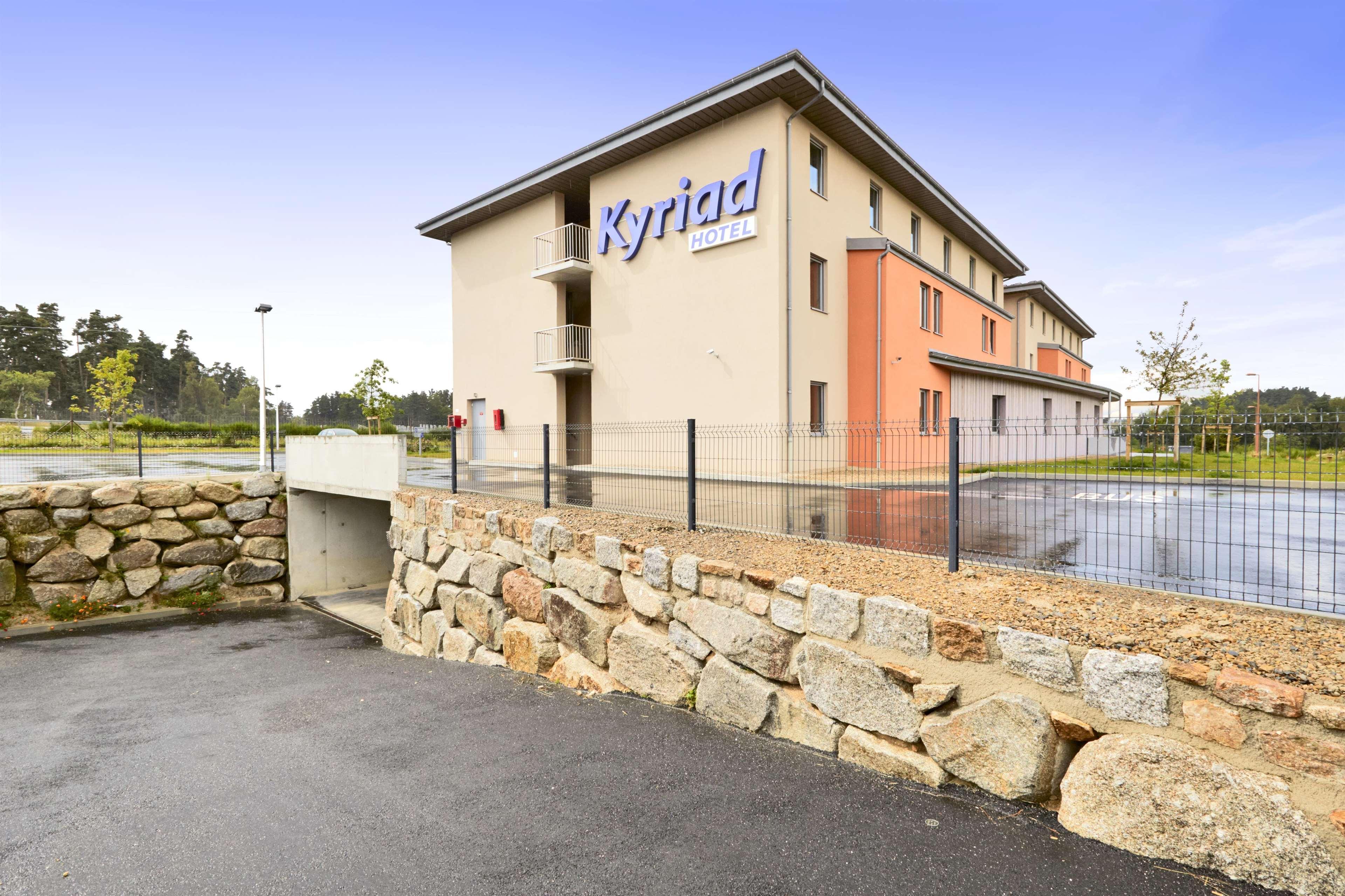 Kyriad Saint Chely D'Apcher - Aire De La Lozere Albaret-Sainte-Marie Exteriér fotografie